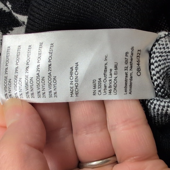 Anthropologie Maeve Black & White Trixie Sweater Top Large - Picture 7 of 7